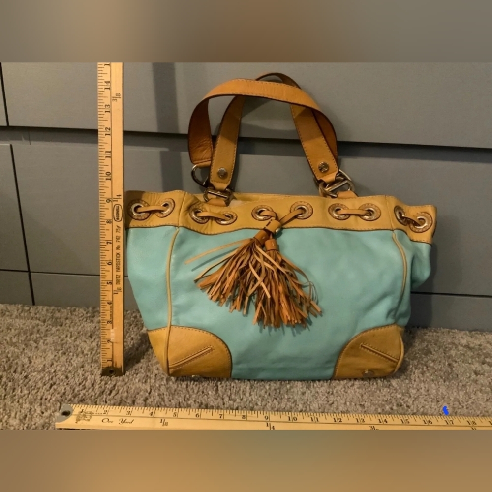 Vintage Micheal Korrs hand bag